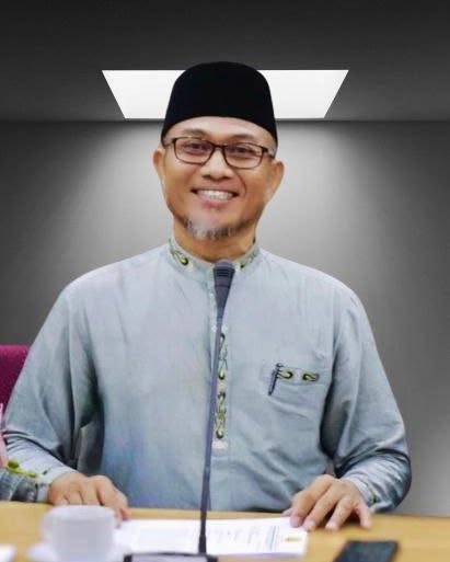 AZMI AZIS, SE